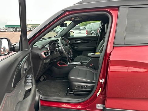 Used 2023 Chevrolet TrailBlazer RS w/ Convenience Package FWD image 10