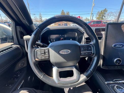 Used 2022 Ford Expedition Platinum AWD/4WD image 14