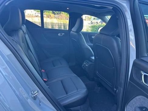 Certified 2025 Volvo XC40 B5 Plus AWD/4WD image 13