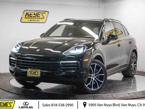 Used 2023 Porsche Cayenne Platinum Edition image 1