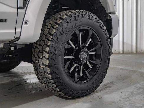 Used 2024 Ford F350 Limited w/ FX4 Off-Road Package AWD/4WD image 65
