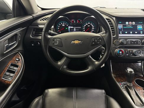 Used 2015 Chevrolet Impala LT FWD image 14