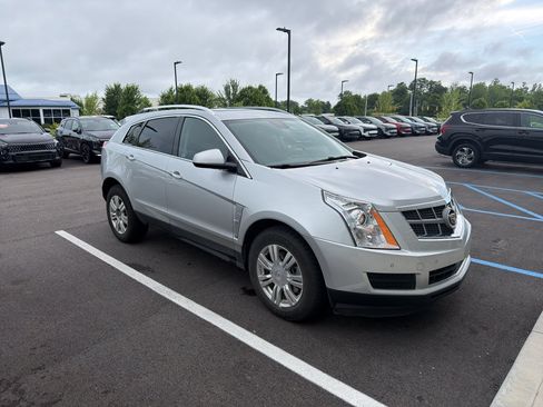 Used 2010 Cadillac SRX Luxury AWD/4WD image 9