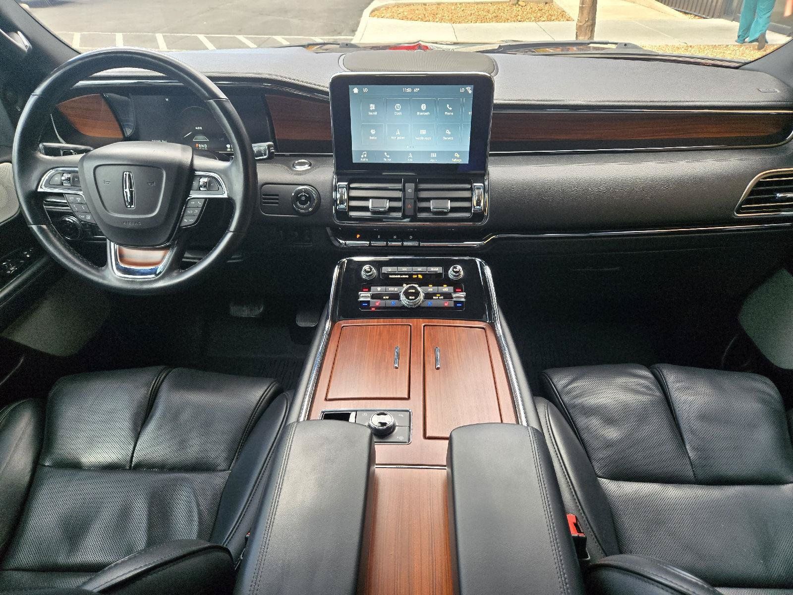 Used 2018 Lincoln Navigator Reserve w/ Technology Package AWD/4WD image 18