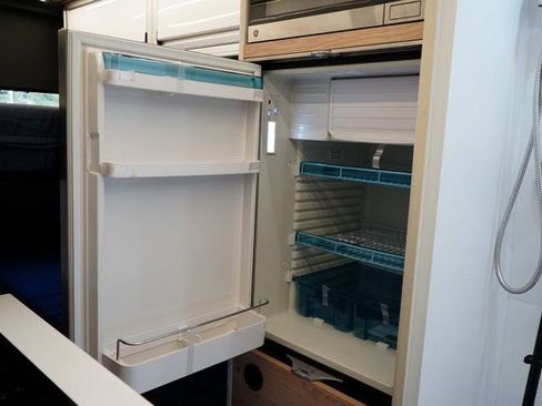 Used 2023 Mercedes-Benz Sprinter 2500 image 37