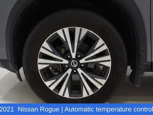 Used 2021 Nissan Rogue SV w/ Premium Package AWD/4WD image 6