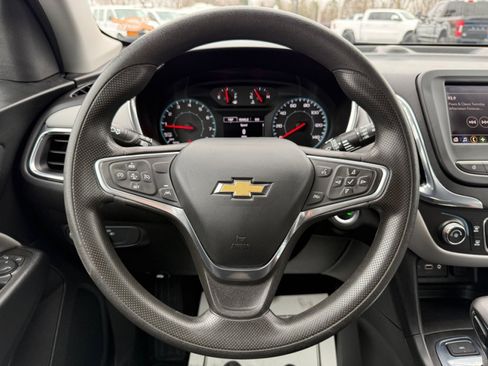 Used 2023 Chevrolet Equinox LS image 18