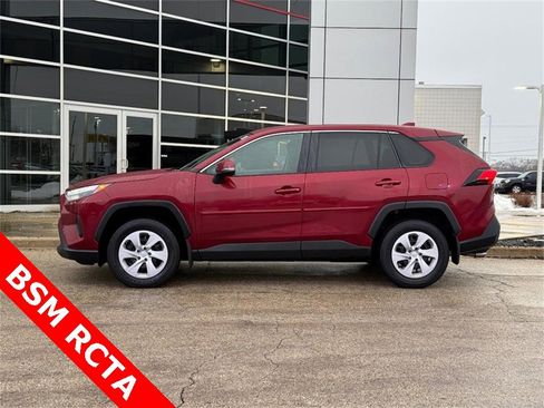 Used 2024 Toyota RAV4 LE image 6