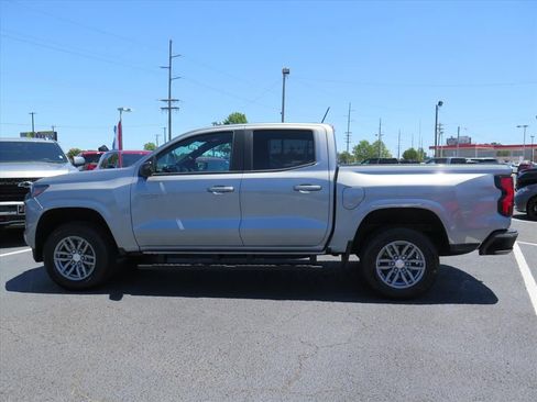 Used 2024 Chevrolet Colorado LT RWD image 6