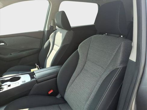 Used 2021 Nissan Rogue SV FWD image 17