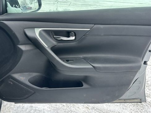 Used 2015 Nissan Altima 2.5 S w/ Special Edition Package image 19