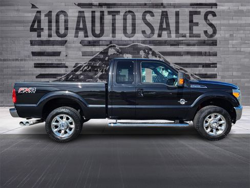 Used 2015 Ford F250 Lariat w/ Lariat Interior Package AWD/4WD image 2