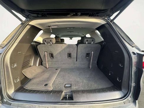 Used 2019 Chevrolet Traverse LT AWD/4WD image 12