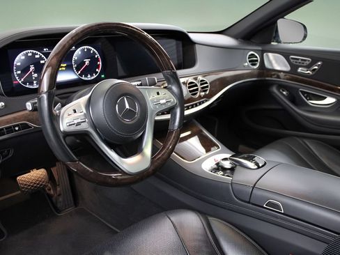 Used 2019 Mercedes-Benz S 450 4MATIC Sedan image 2
