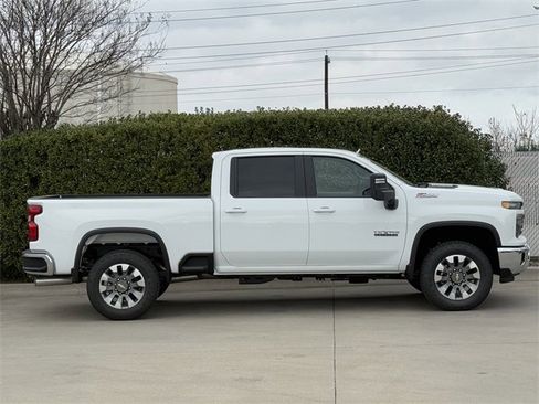 New 2026 Chevrolet Silverado 2500 LT w/ Texas Edition image 3