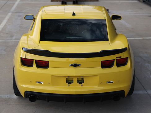 Used 2010 Chevrolet Camaro SS w/ RS Package RWD image 11