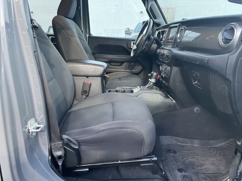 Certified 2020 Jeep Wrangler Unlimited Sahara image 13