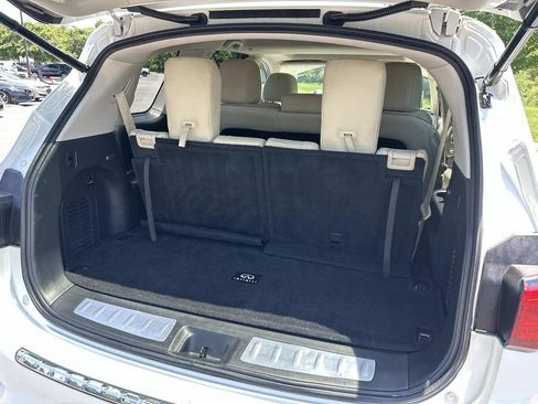 Used 2019 INFINITI QX60 Luxe w/ Essential Package FWD image 17