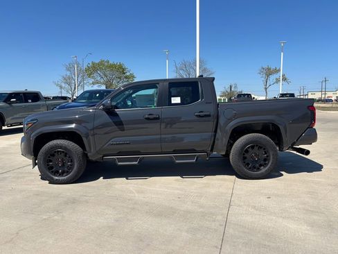 New 2026 Toyota Tacoma SR5 image 2