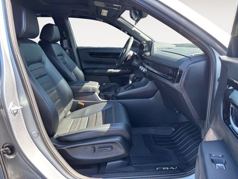 Used 2024 Honda CR-V Sport Touring image 11