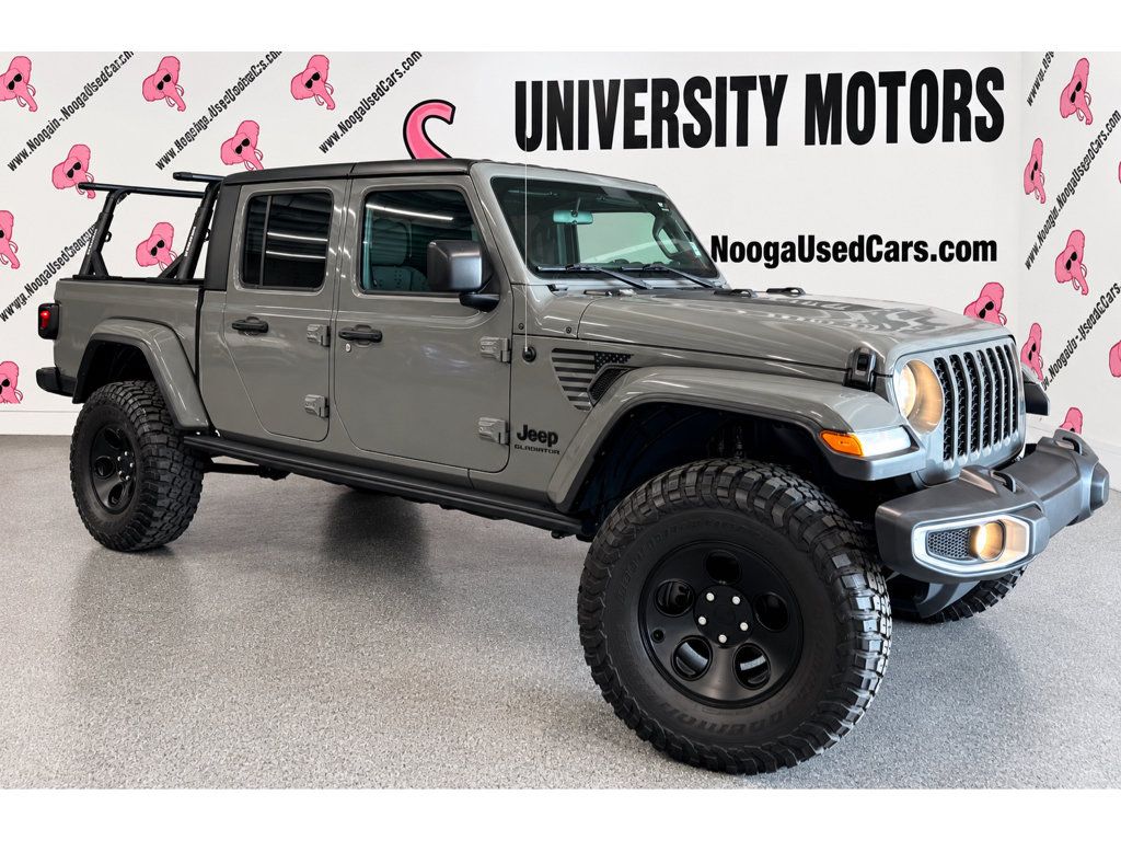 Used 2021 Jeep Gladiator Sport AWD/4WD image 2