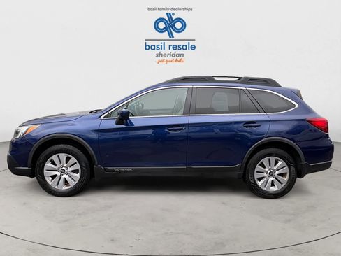 Used 2015 Subaru Outback 2.5i Premium AWD/4WD image 3