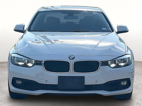 Used 2016 BMW 320i Sedan RWD image 4