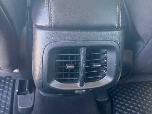 Used 2016 Jeep Cherokee Latitude image 10