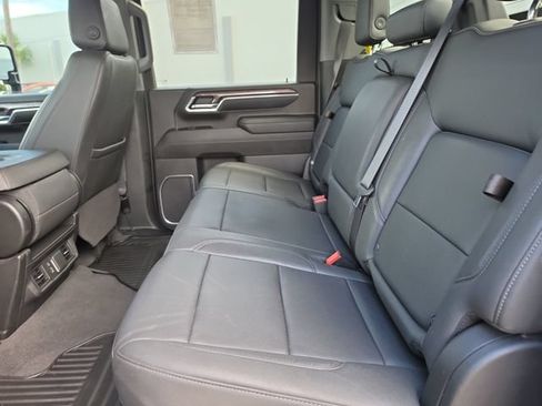 Used 2024 Chevrolet Silverado 2500 LTZ AWD/4WD image 12
