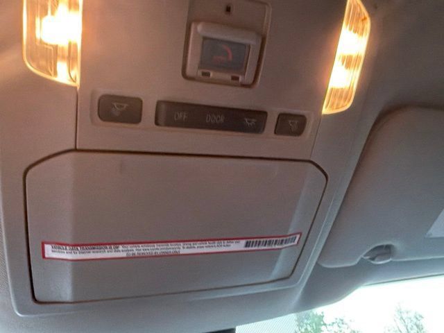 Used 2022 Toyota Highlander LE AWD/4WD image 9