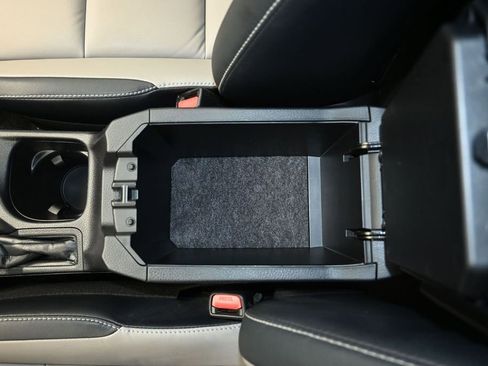 Used 2016 Toyota RAV4 Limited w/ Advanced Technology Package FWD image 18
