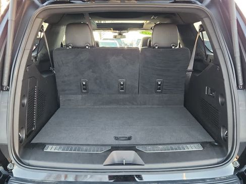 Used 2021 Chevrolet Suburban RST w/ Luxury Package image 24