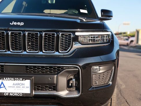 New 2025 Jeep Grand Cherokee Overland image 5