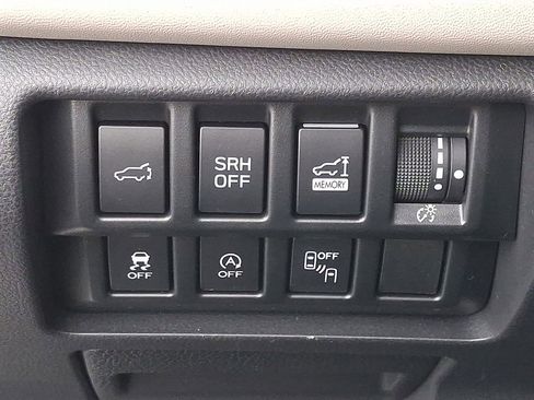 Used 2022 Subaru Forester Limited image 25