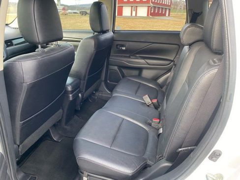 Used 2018 Mitsubishi Outlander SEL image 22