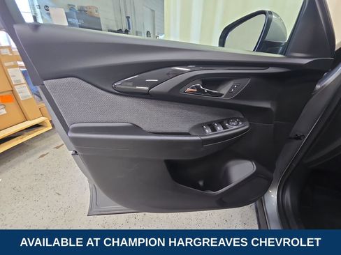 Used 2023 Chevrolet TrailBlazer LT w/ Convenience Package FWD image 30