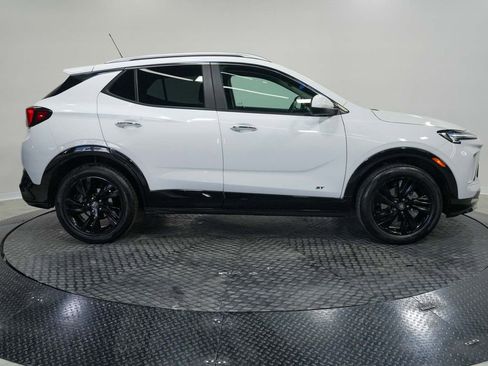 Used 2025 Buick Encore GX Sport Touring w/ Comfort Package FWD image 5