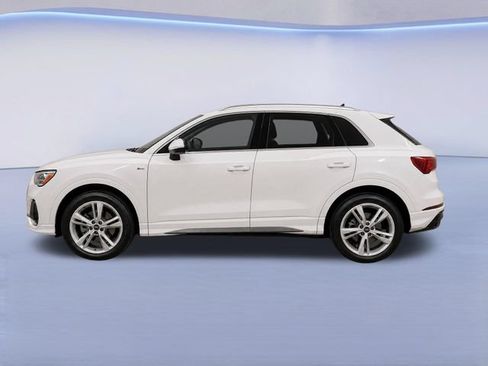Used 2021 Audi Q3 2.0T Premium w/ Convenience Package AWD/4WD image 4