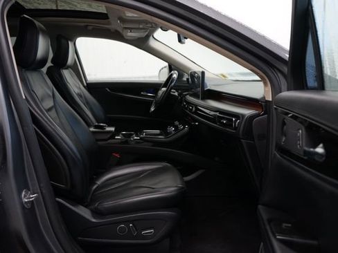 Used 2022 Lincoln Nautilus Reserve AWD/4WD image 34