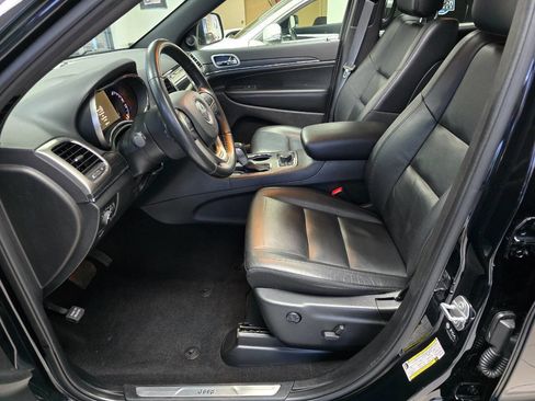 Used 2021 Jeep Grand Cherokee Limited image 28