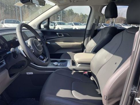 New 2026 Kia Carnival LXS image 3