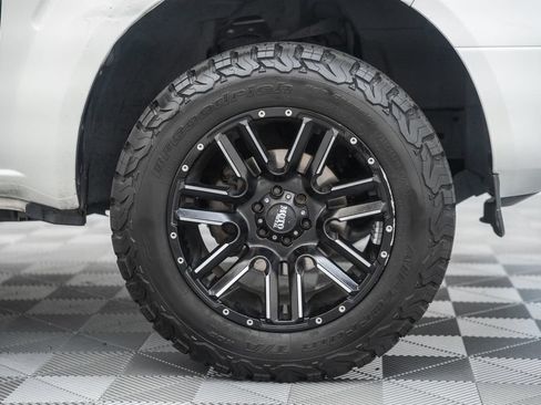 Used 2018 Nissan Frontier SV RWD image 16