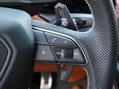 Used 2024 Lamborghini Urus S image 35