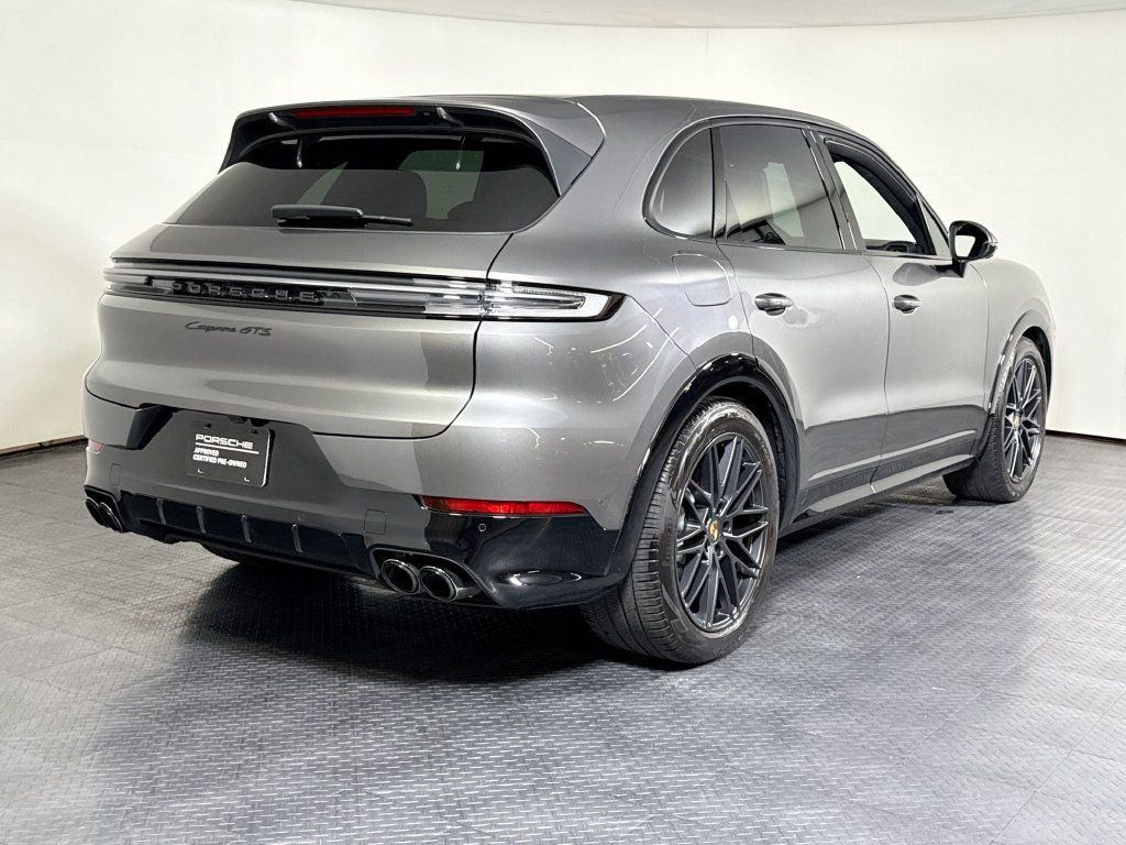 Certified 2025 Porsche Cayenne GTS AWD/4WD image 7