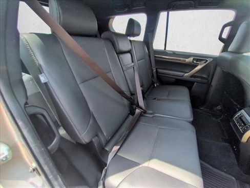 Used 2020 Lexus GX 460 Premium w/ Premium Package AWD/4WD image 19