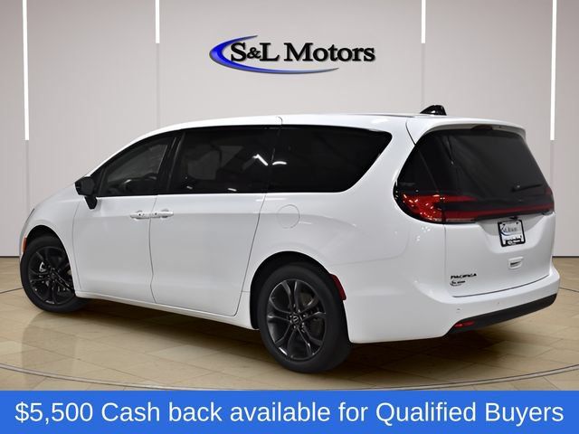 New 2026 Chrysler Pacifica Select FWD image 6