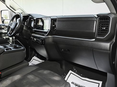 Used 2025 Chevrolet Silverado 2500 LT w/ Convenience Package AWD/4WD image 45