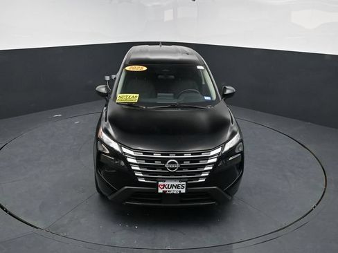 Used 2025 Nissan Rogue SV AWD/4WD image 28
