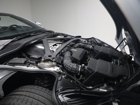Used 2019 Aston Martin DB11 Volante RWD image 44