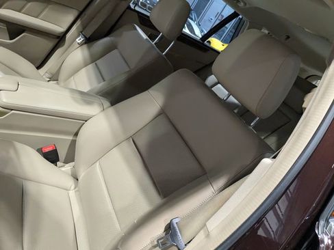 Used 2011 Mercedes-Benz E 350 4MATIC Wagon image 25